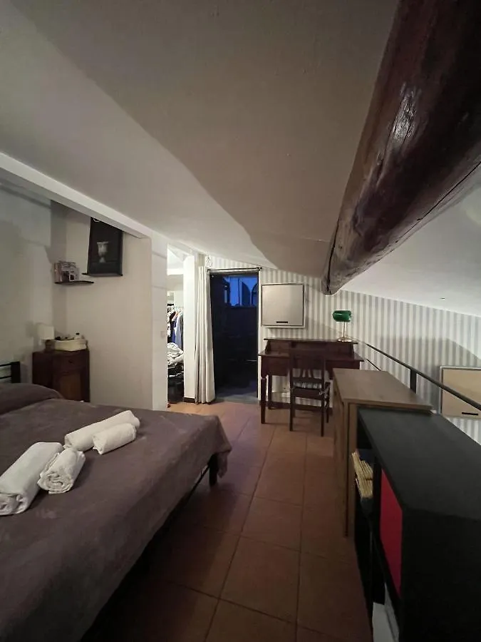 Apartment Ponte Alle Mosse Florence Italy